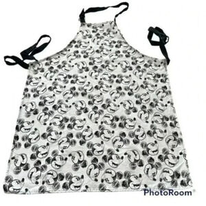 DISNEY Mickey Mouse White and Black Tie Back Contemporary Kitchen Apron